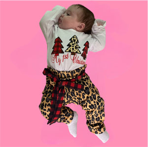 Eensy's 1st Christmas